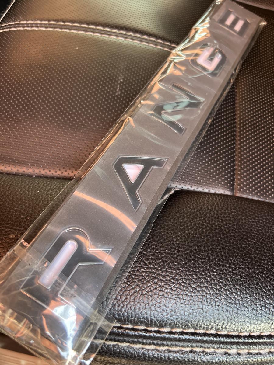 للبيع شعار رنج روفر64445323478657110