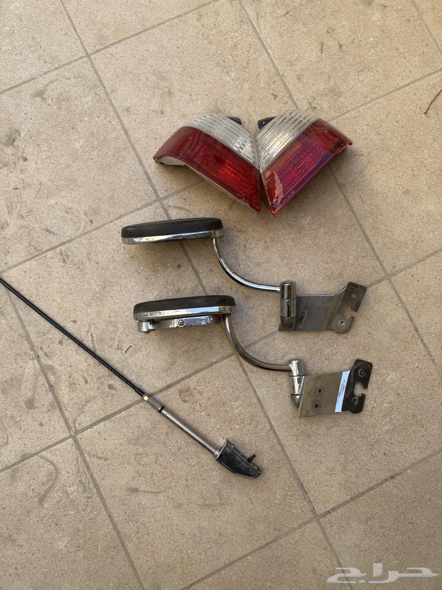 Gold Wing rear lights, center stands, and antennas64442145267585110