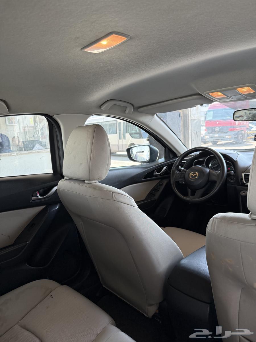 Mazda 3 model 2015, clean64445404919937113