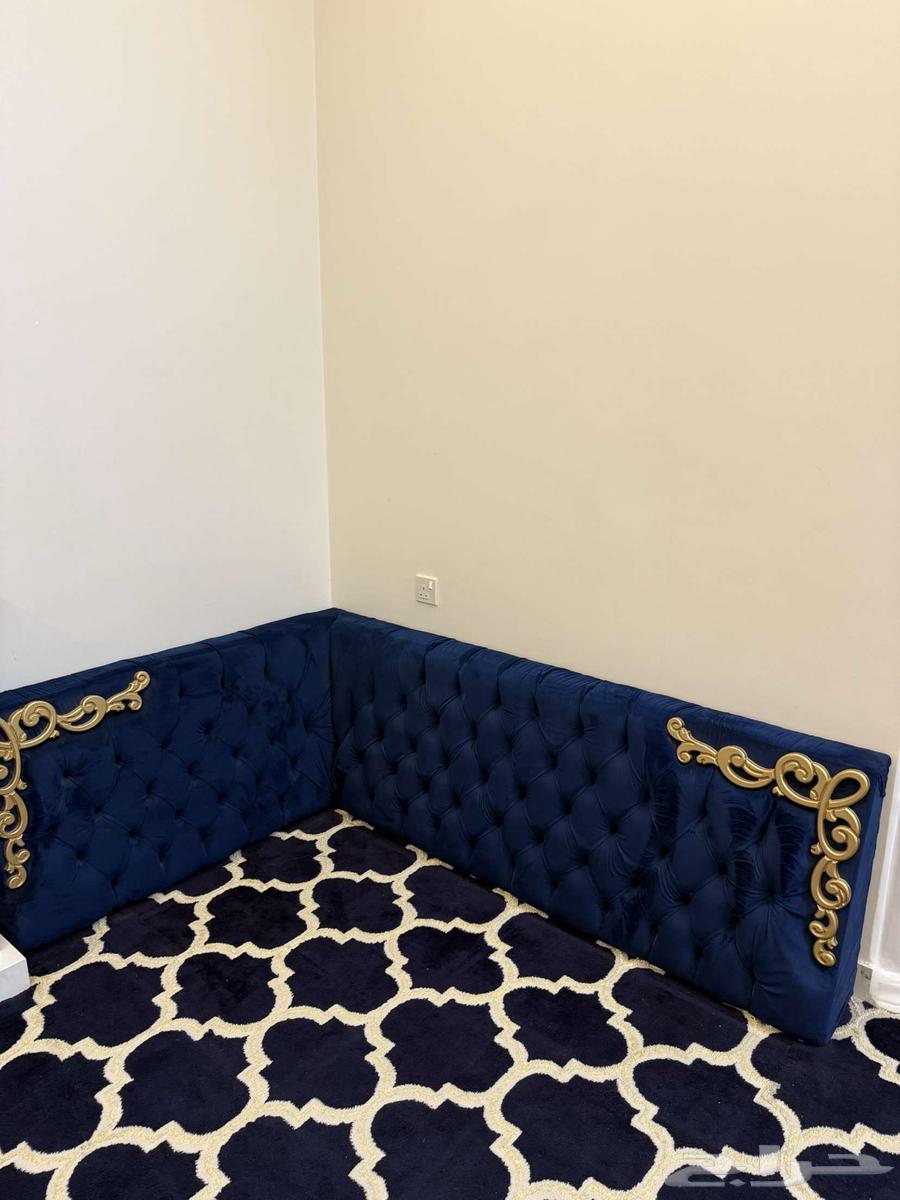 Council for sale, dimensions 8 by 5 and a half64303668411011111