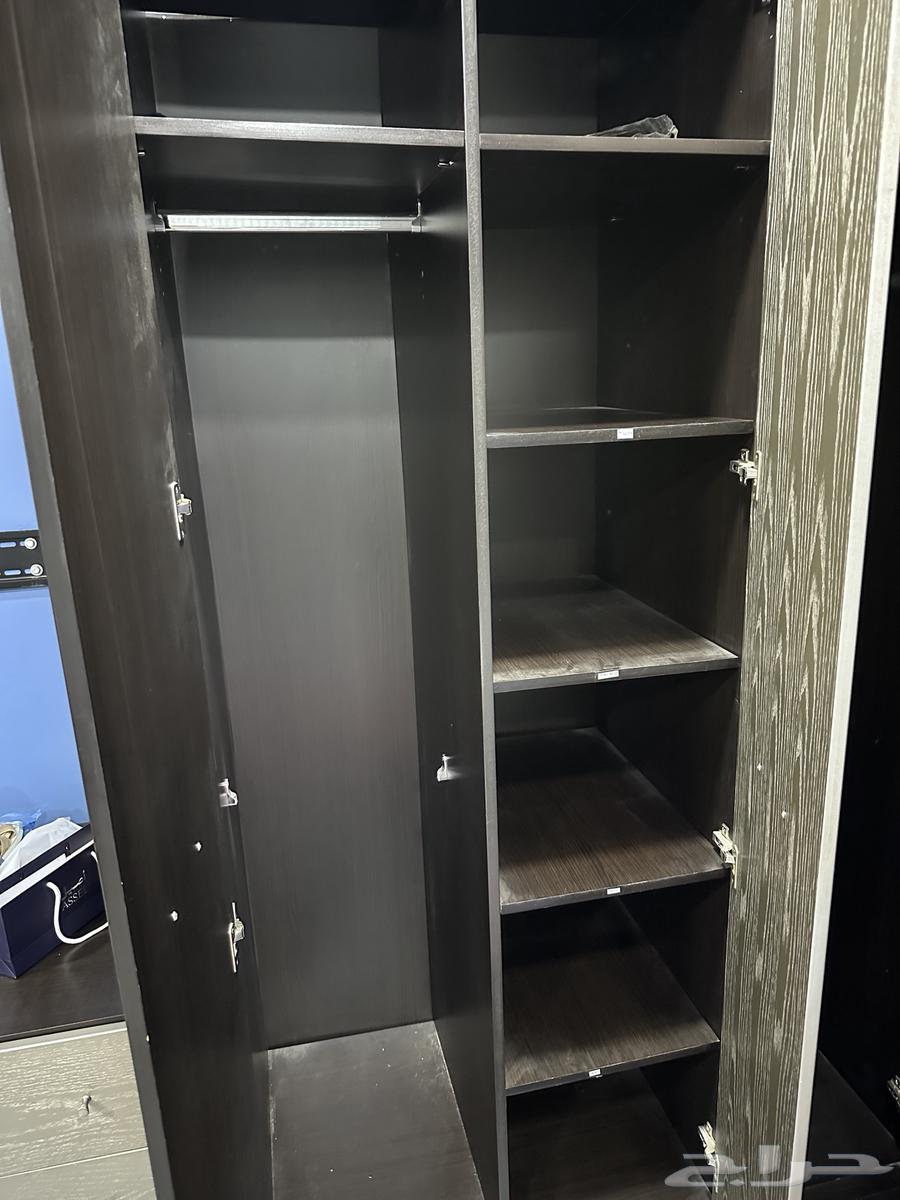 غرفة نوم متكاملة بحالة نظيفة جدا64301926124290112