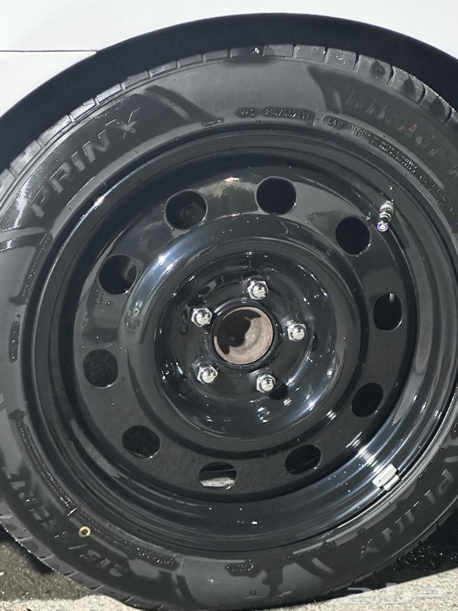 كفرات 215 55 17 مع جنوط فورد جديدة64452238706563110