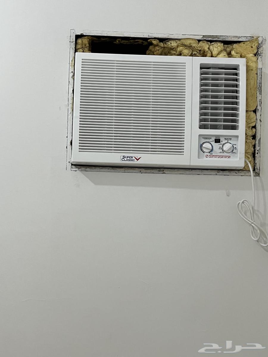 New air conditioners used for one year, clean, not used much64304100767490112