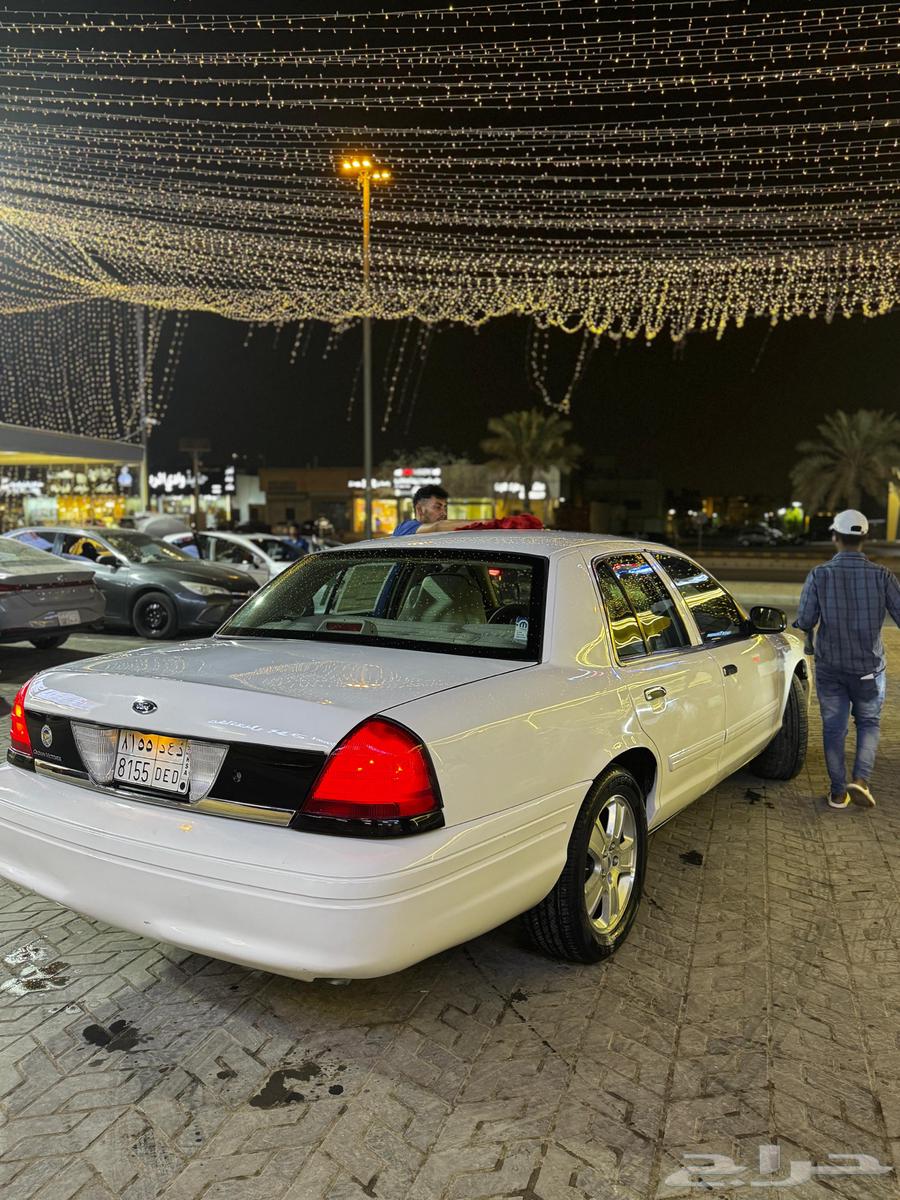 فورد كروان فكتوريا64374229993987112