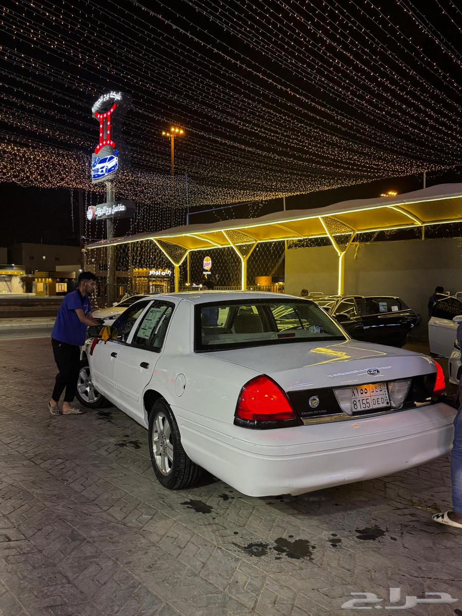 فورد كروان فكتوريا64374229993987111