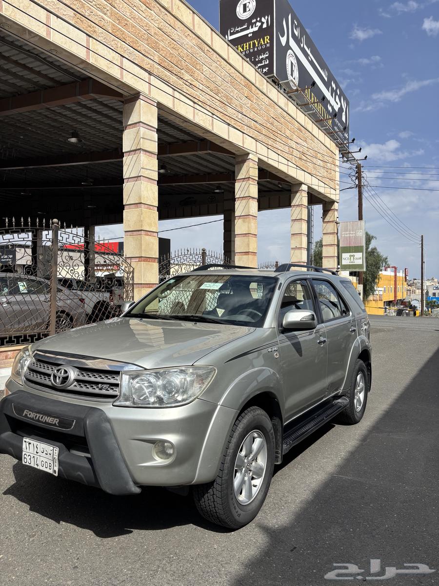 تويوتا فورتشنر 2009 أعلى فئة شبه مخزن64446469999873111