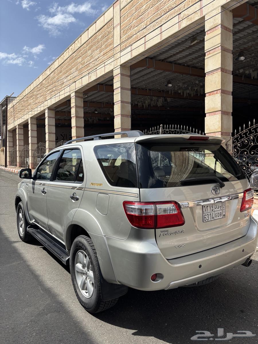 تويوتا فورتشنر 2009 أعلى فئة شبه مخزن64446469999873114