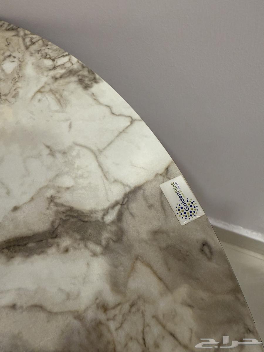 Table with service tables64307237477251112