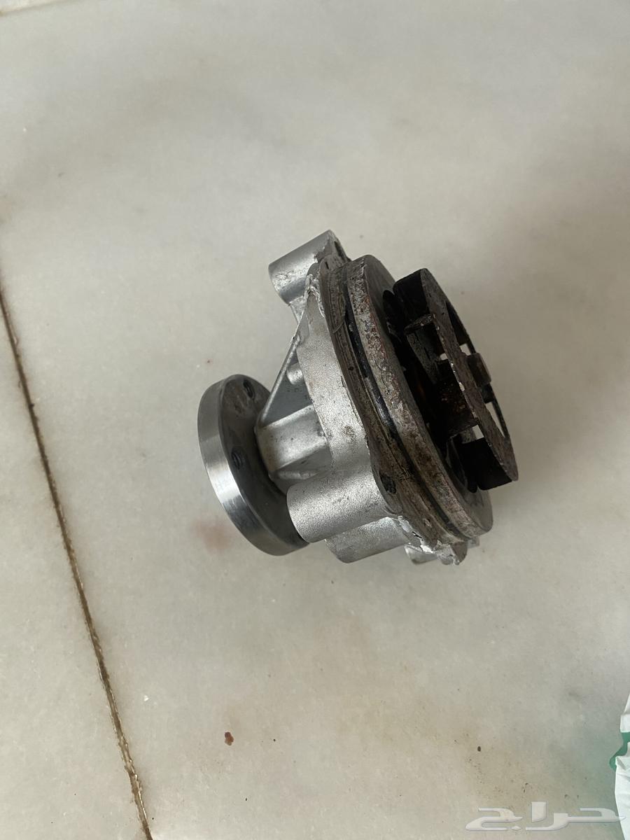 طرمبة ماء فورد ماركيز   فيكتوريا2003 الى 2011 نظيفه64448023774337110