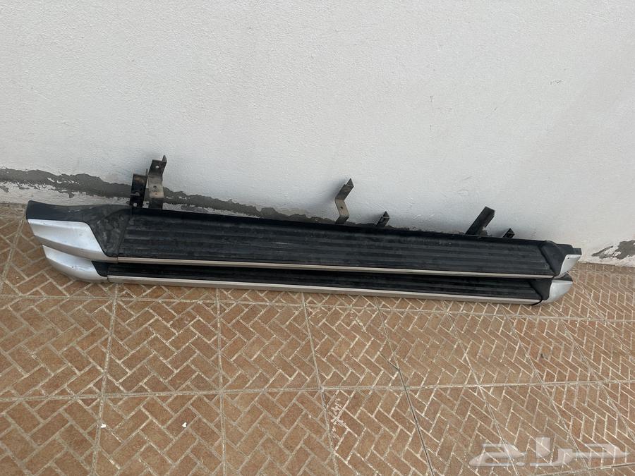 للبيع درج دعسات جانبية اصلية وكالة ايسيزو 2023او اي سيارة64443856665602110