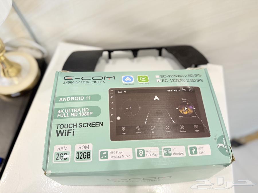 Temma screen with camera64450421580673113