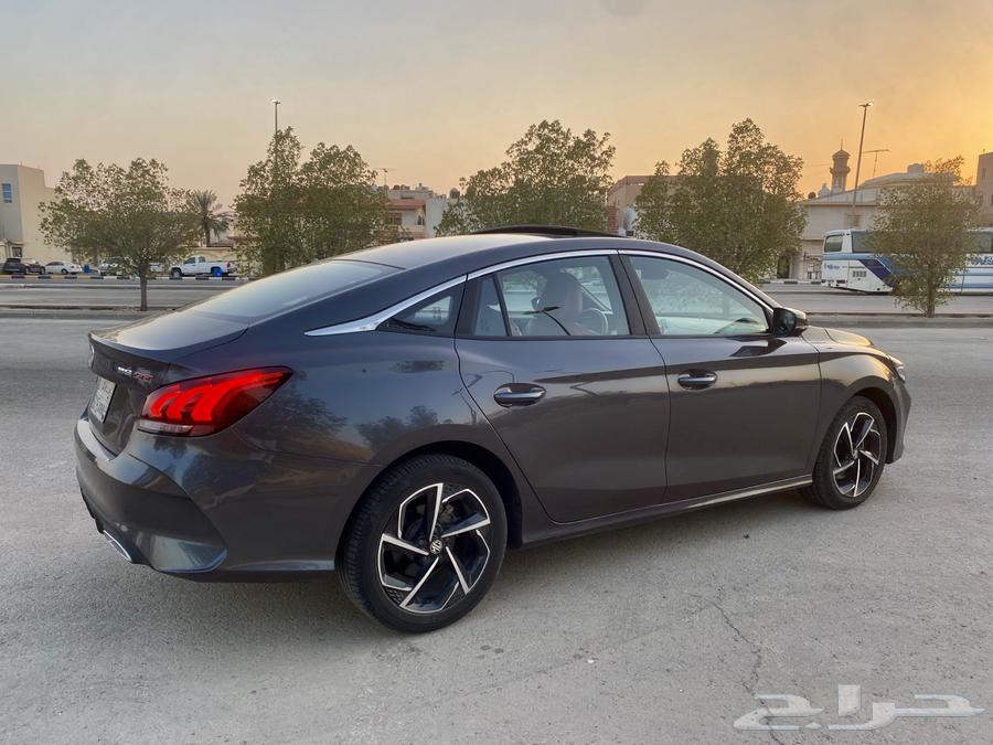 MG GT64440437610754114