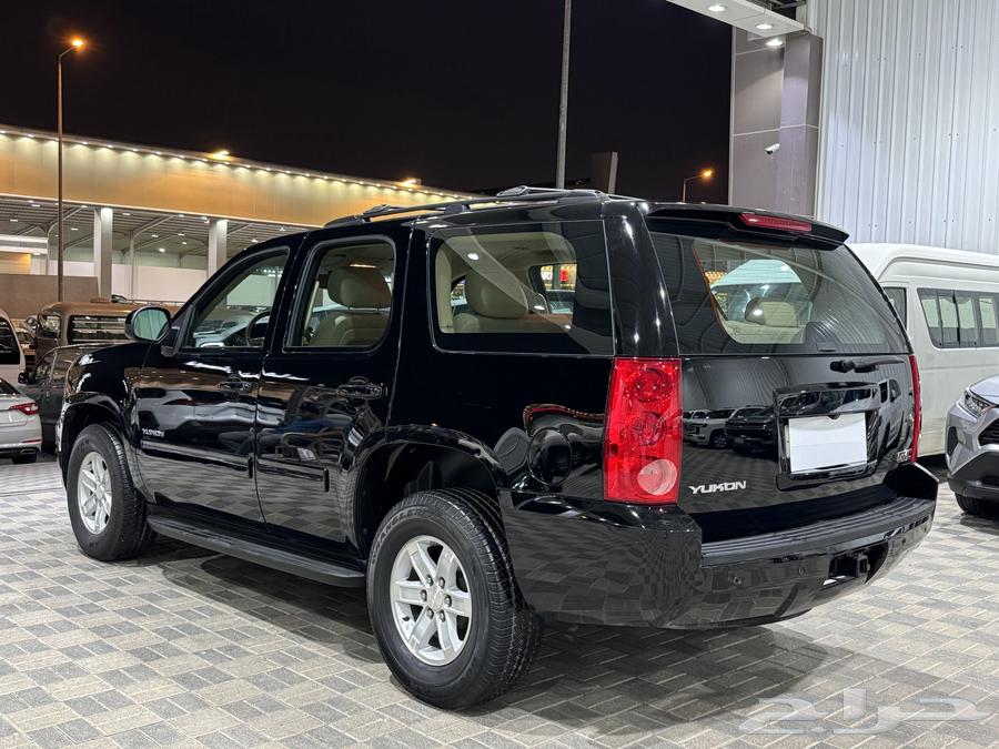 يوكن 2013 قصير دبل مخزن عداد قليل64450577196673113