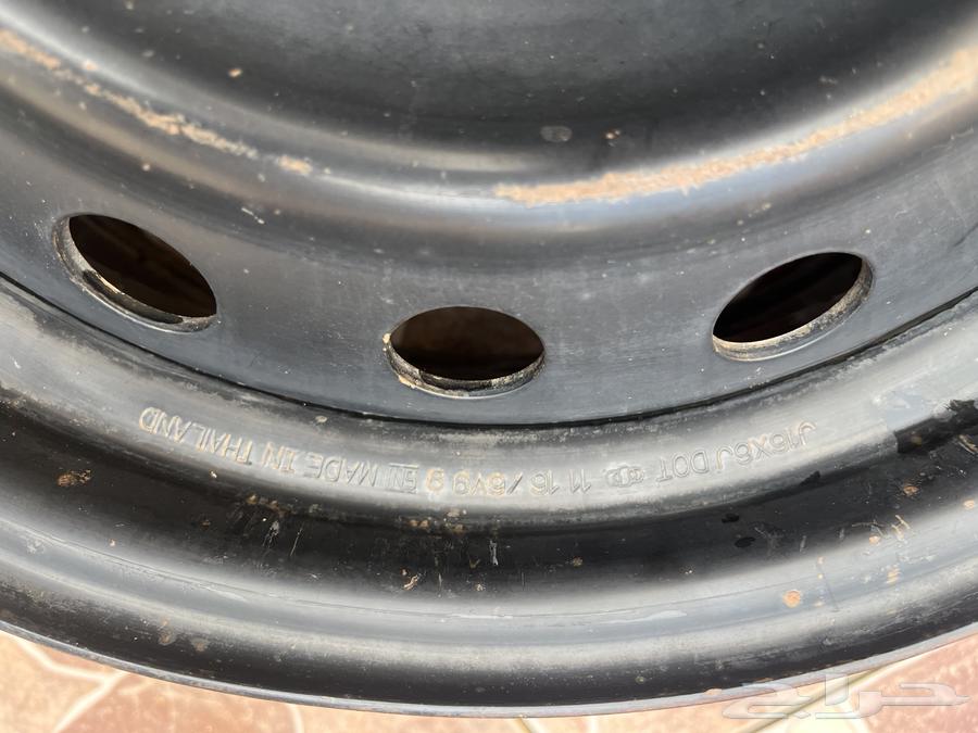 السلام عليكم عندي جنط حديد هايلوكس 2020 مقاس 1664447122566274111