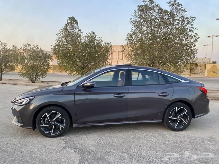 MG GT64440437610754111