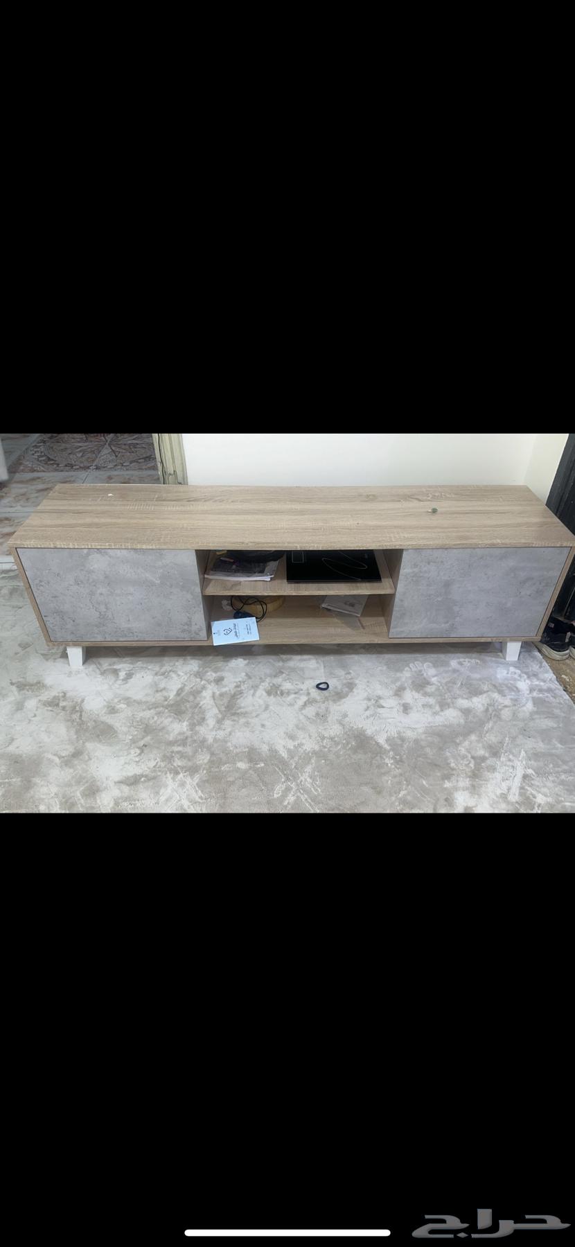 طاولة تلفزيون 264309355782530110