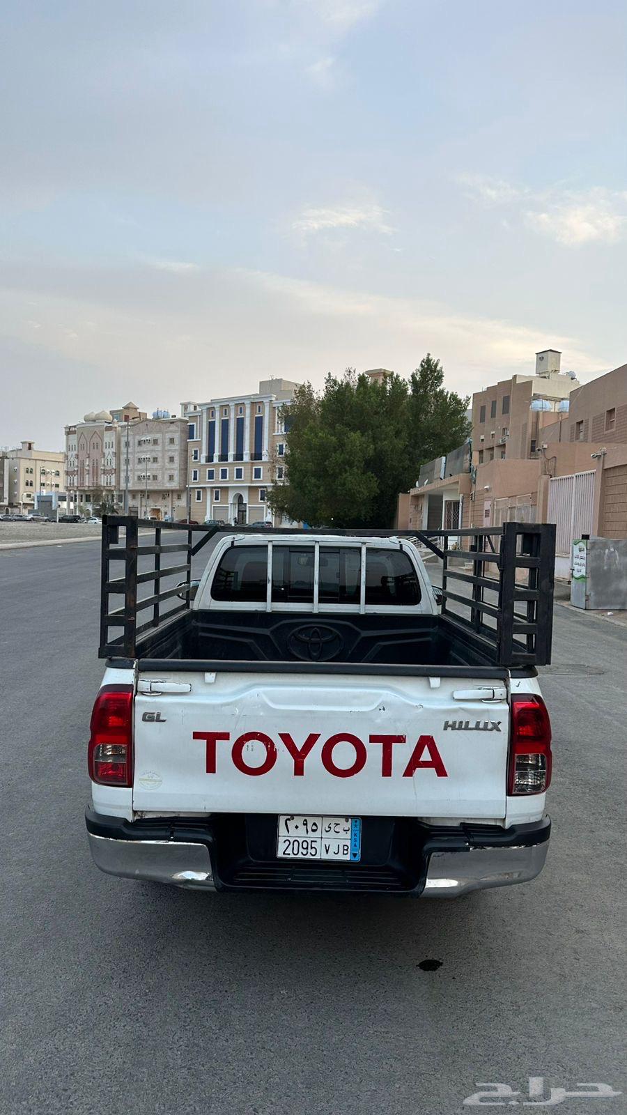 تويوتا هايلكس GL غمارة 2017 مكينة 2700 بودي بلد64445932912897111