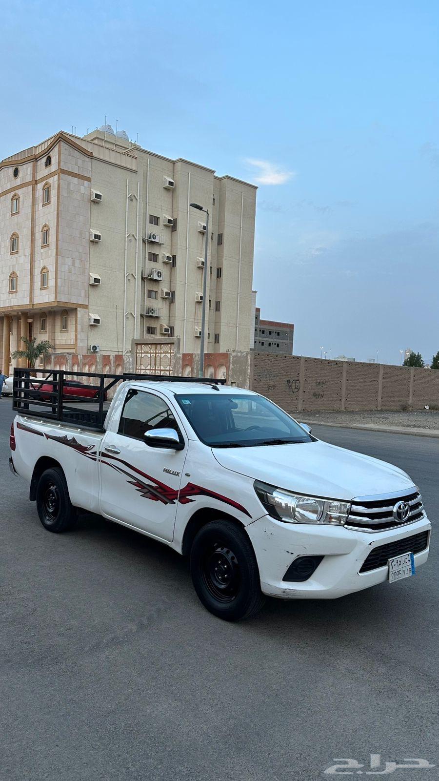 تويوتا هايلكس GL غمارة 2017 مكينة 2700 بودي بلد64445932912897110