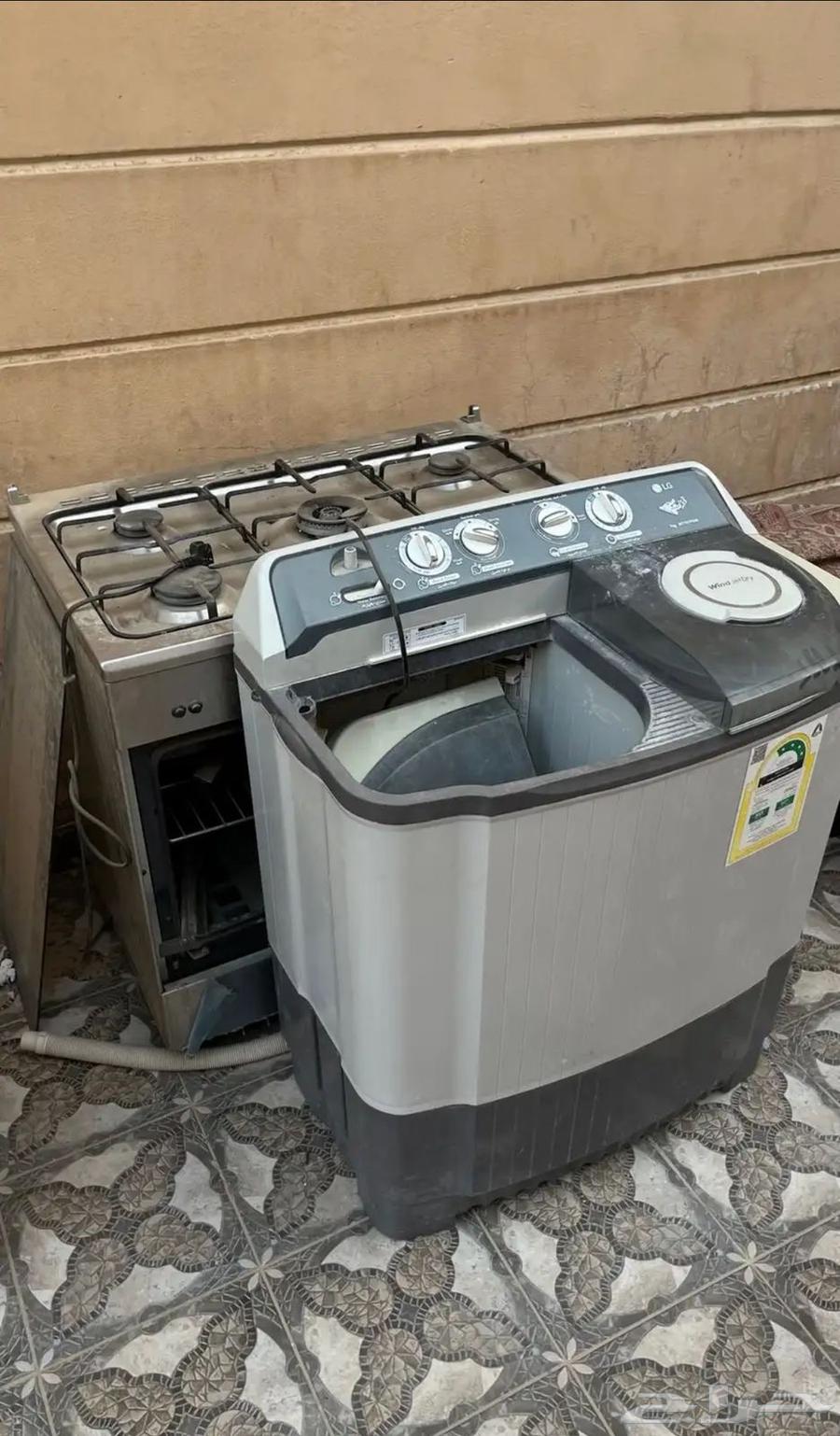 Furniture, oven, and washing machine64311760704515112