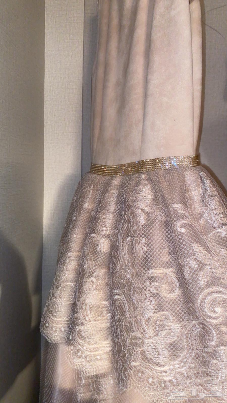 فساتين لبسه وحده للبيع64315019057410114