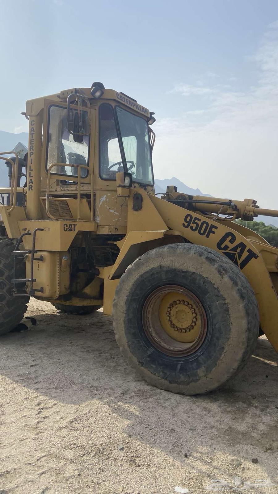 Caterpillar 950F for rent for projects, companies, or institutions64453778652417111