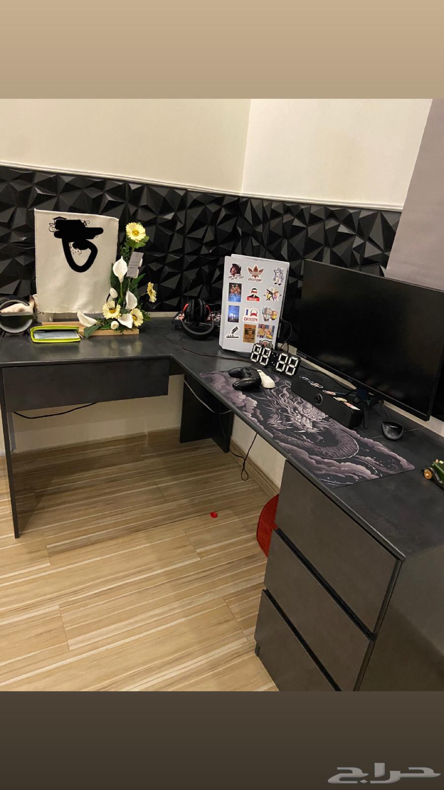 Table64315982358017112