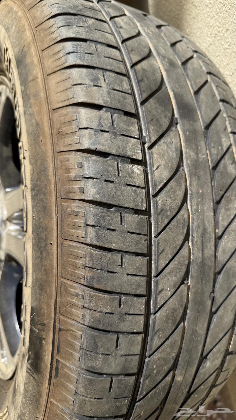 للبيع كفرات هانكوك مع جنوط فراشه64456005105026114