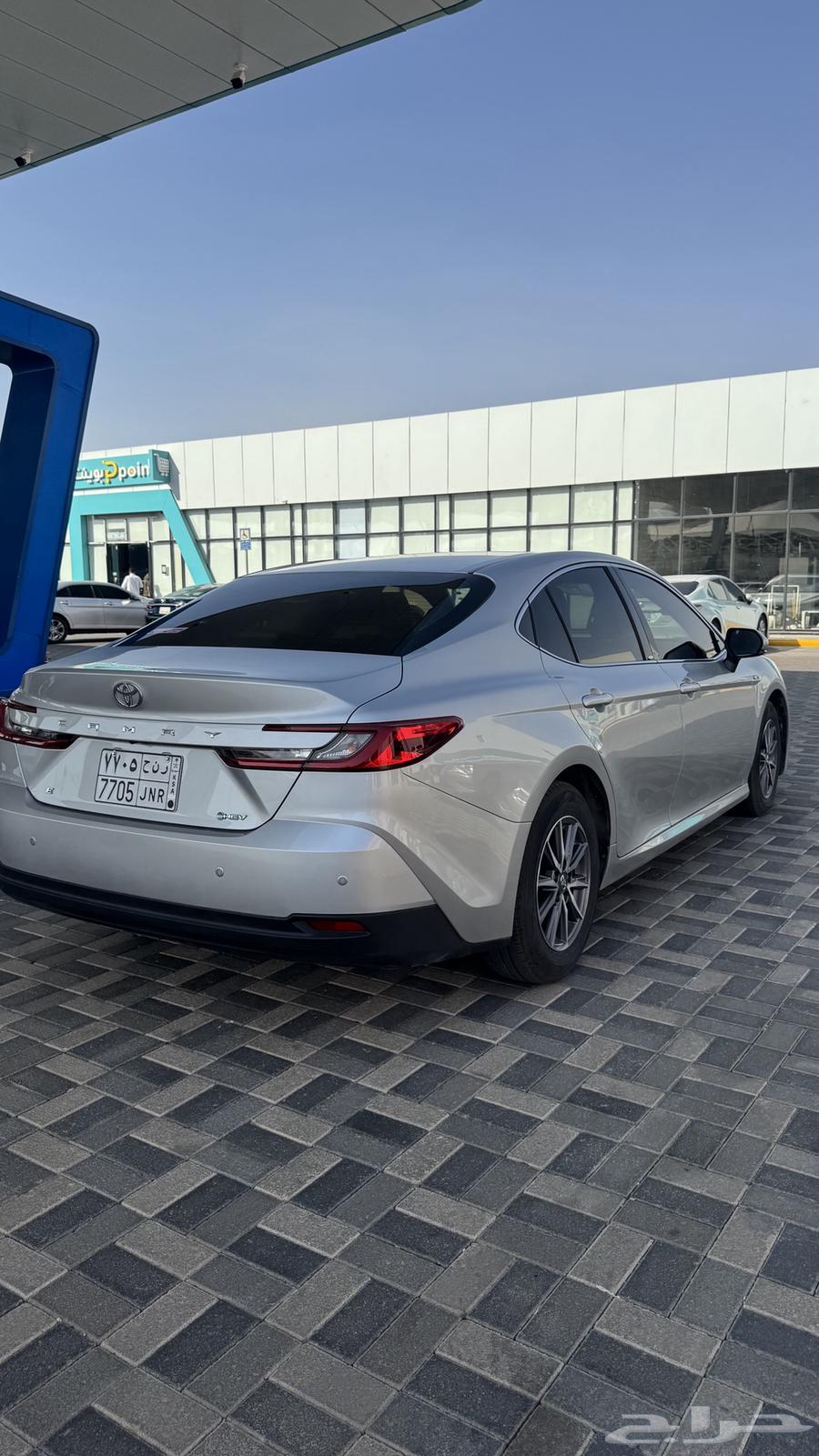 كامري 2025 E هايبرد ماشيه 14 الف وكالة64459619614211114