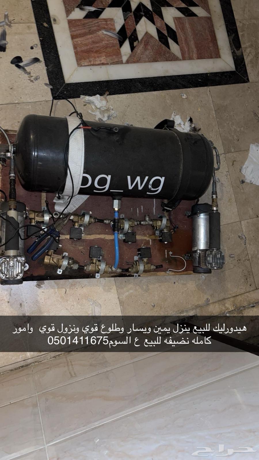 Complete hydraulic unit with hoses, everything is in good condition64464916044162110