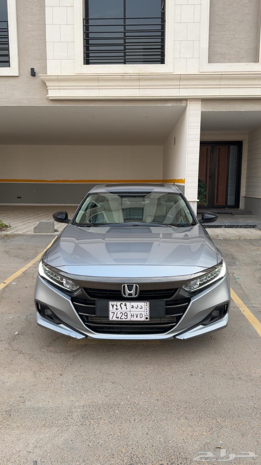 اكورد 2021 مخزن ماشي 51 الف فقط بدي وكاله64463074387073110