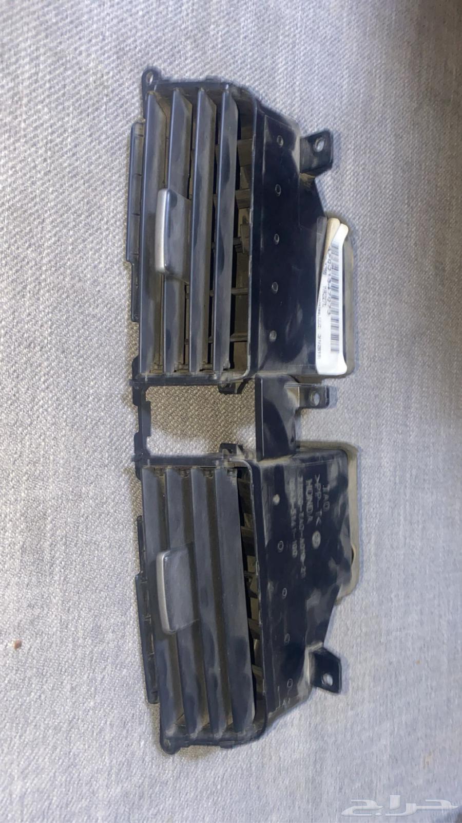 For sale 2012 Accord feather, clean and in good condition with original stickers, priced at 25064465254453378113