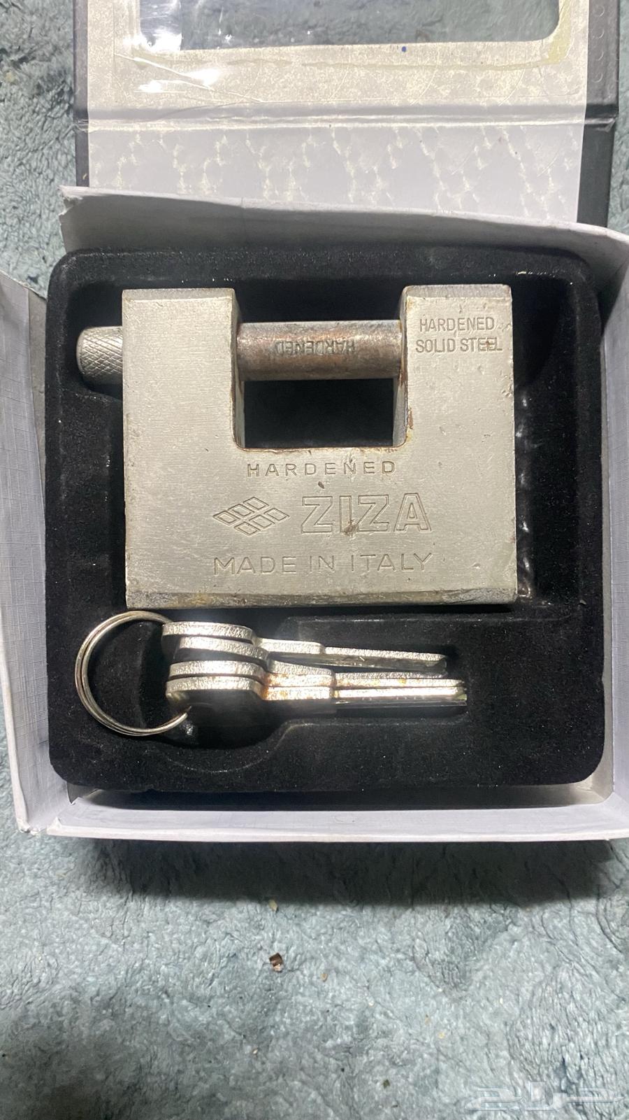 قفل للبيع64460078658818111