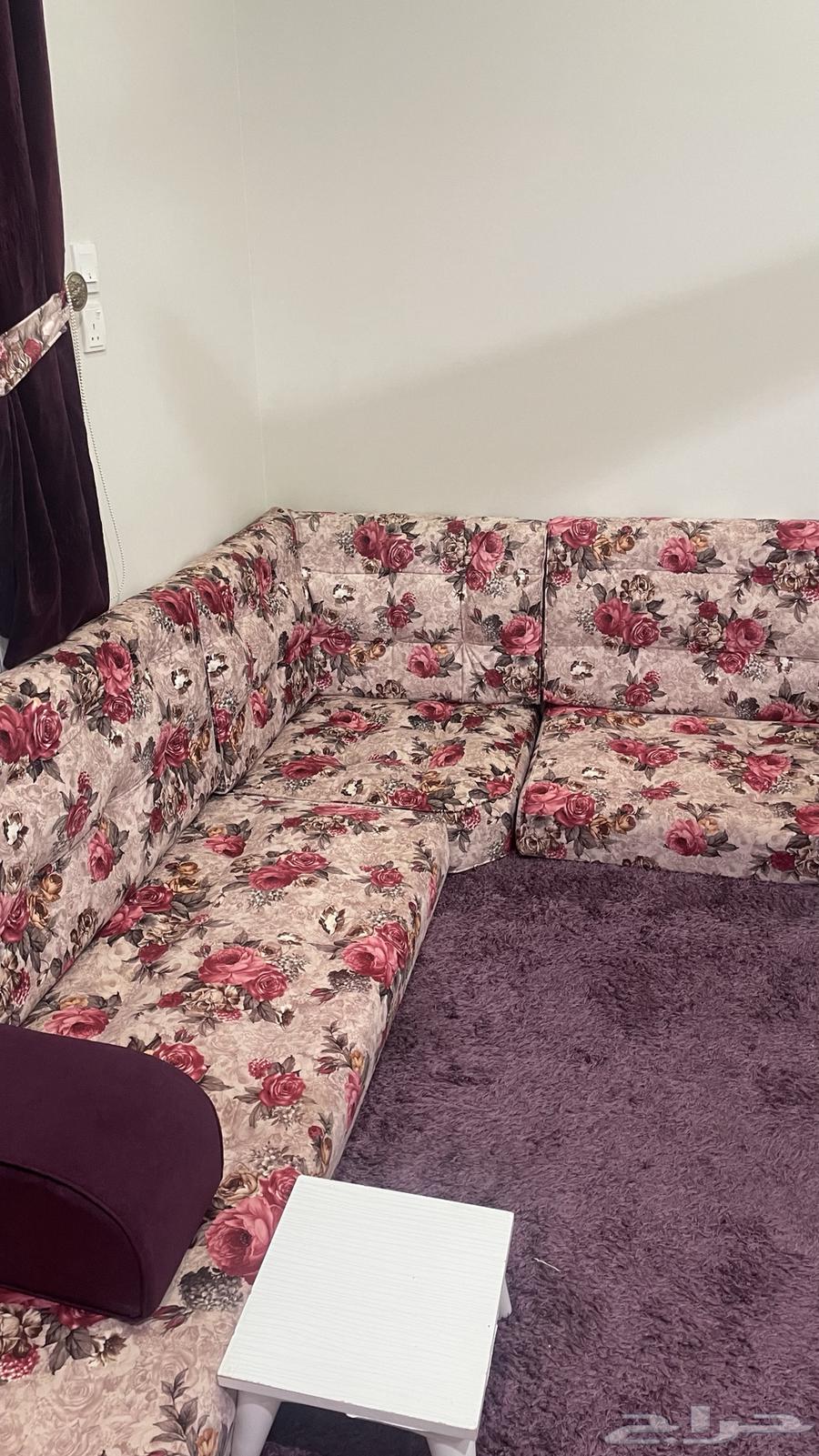 Floor sofa with 5 height settings, used for 6 years64313890344195113