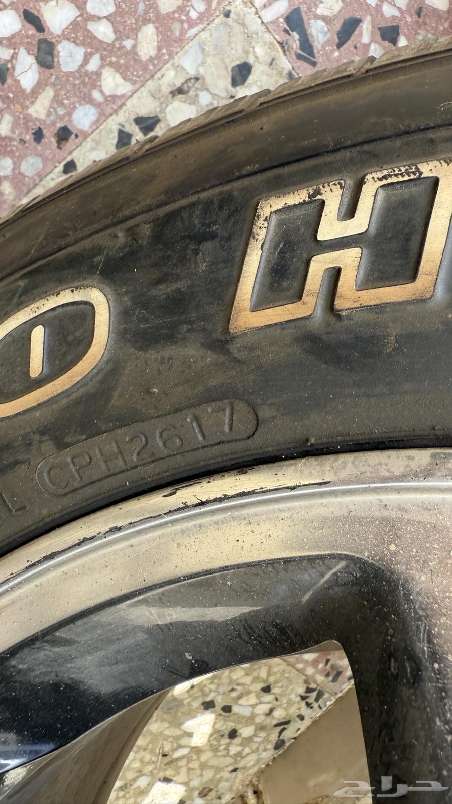 للبيع كفرات هانكوك مع جنوط فراشه64456005105026113