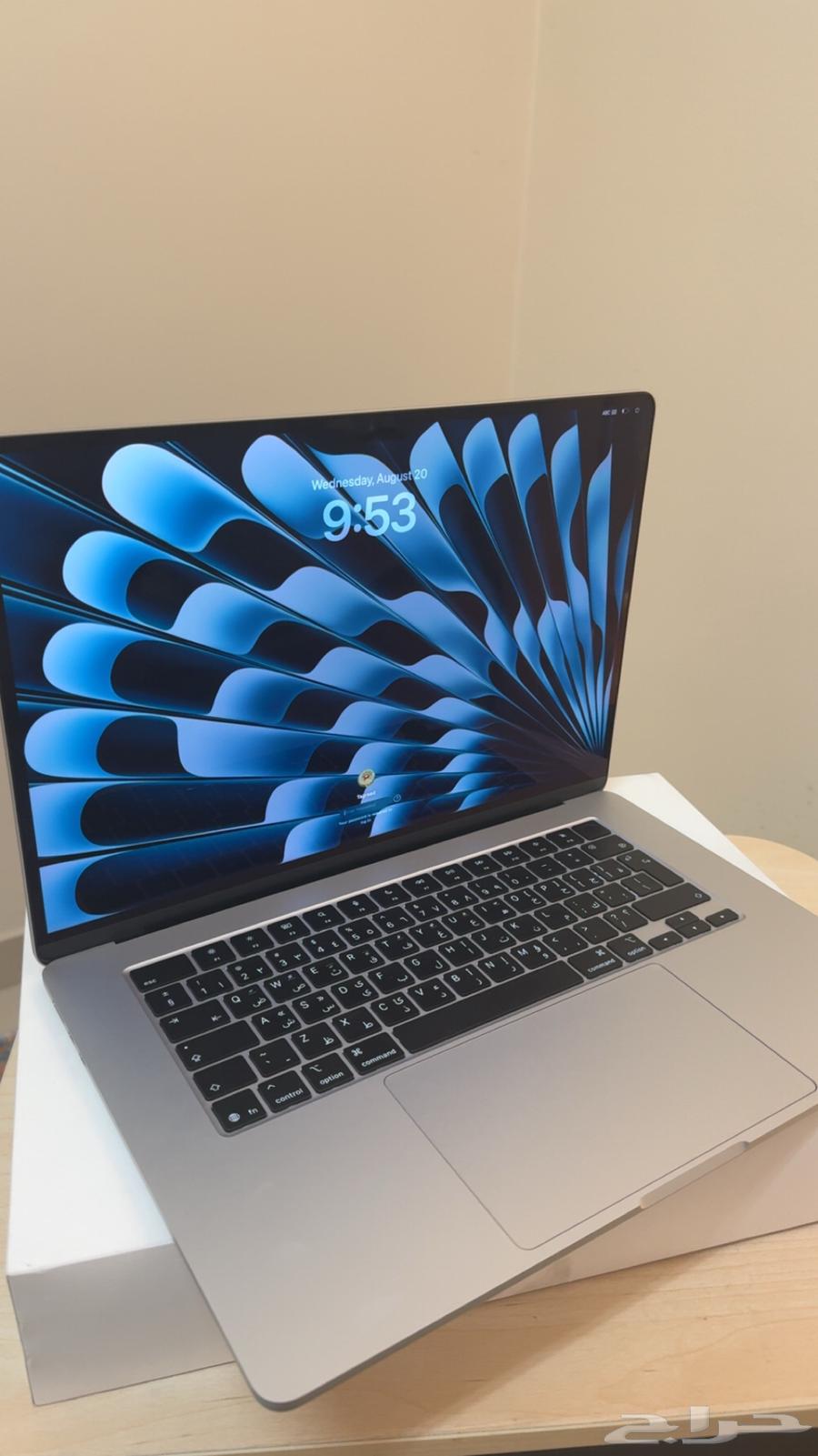 جهاز أبل ماك إير 202564316575757442110