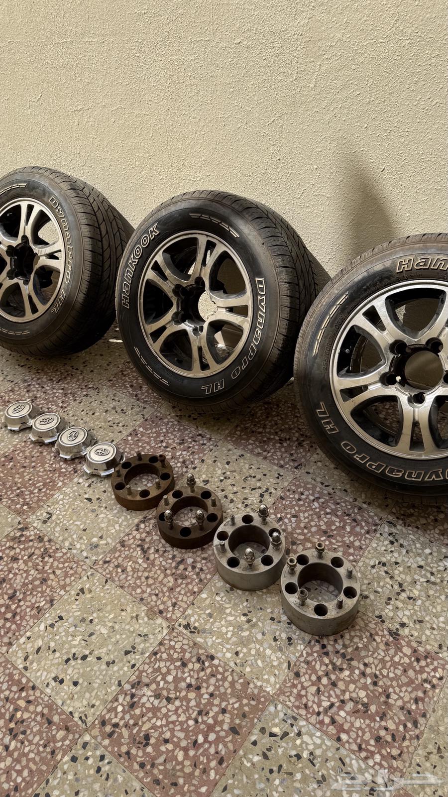 للبيع كفرات هانكوك مع جنوط فراشه64456005105026111