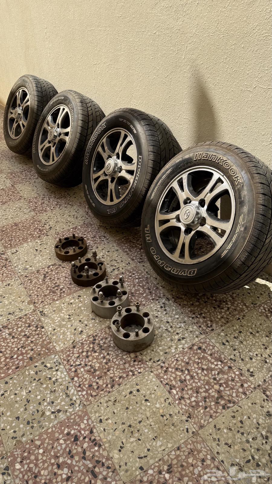 للبيع كفرات هانكوك مع جنوط فراشه64456005105026112