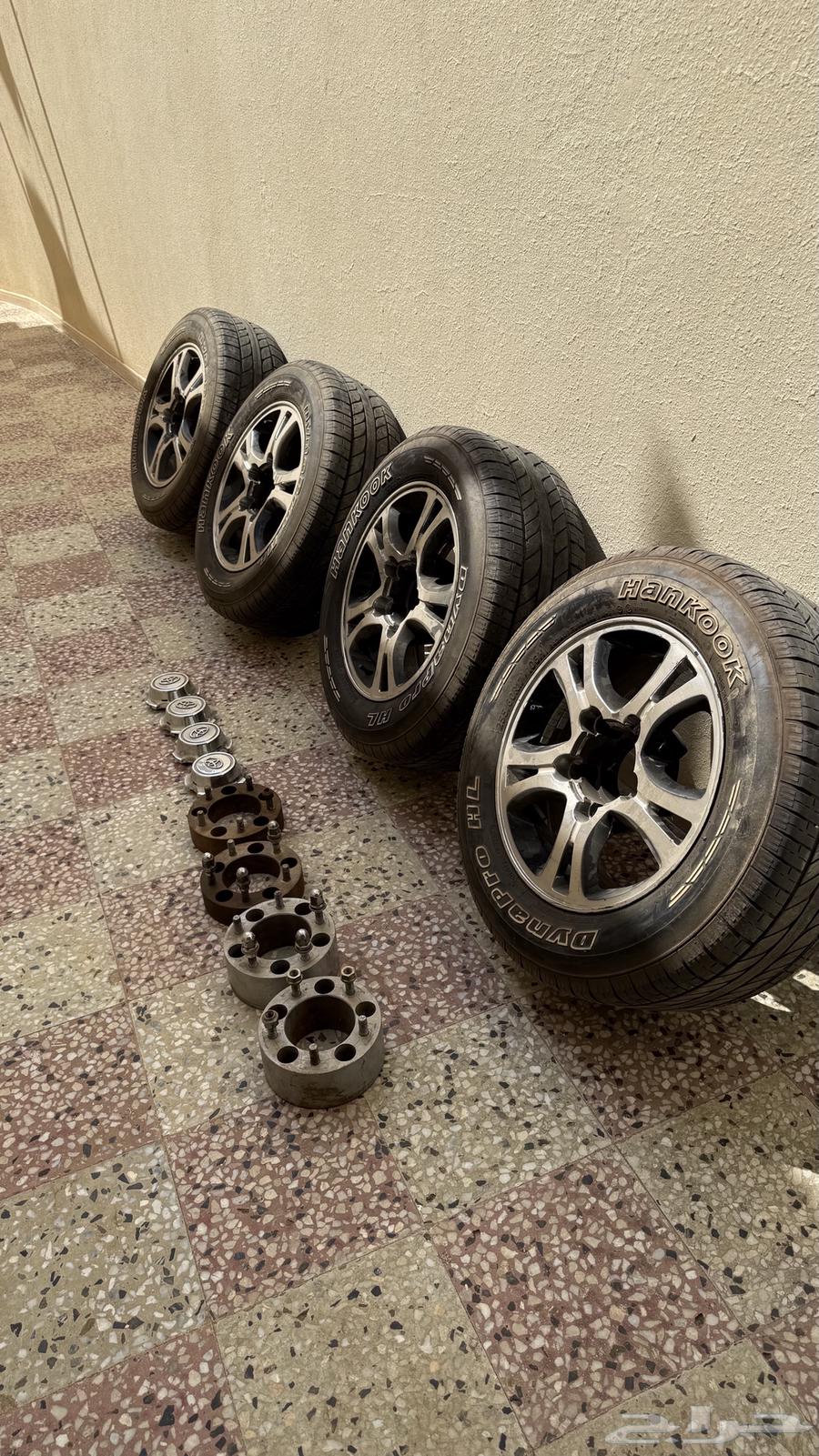 للبيع كفرات هانكوك مع جنوط فراشه64456005105026110