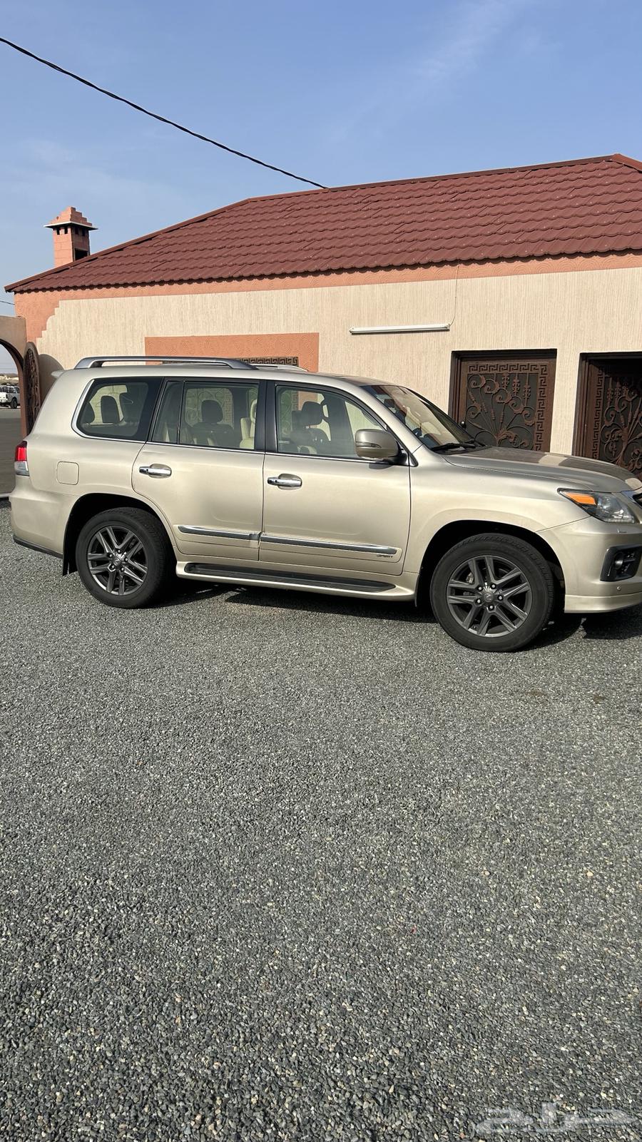 Lexus 2014 DDY Premium with discounted engine and cut engine, mileage 39264454291702786114