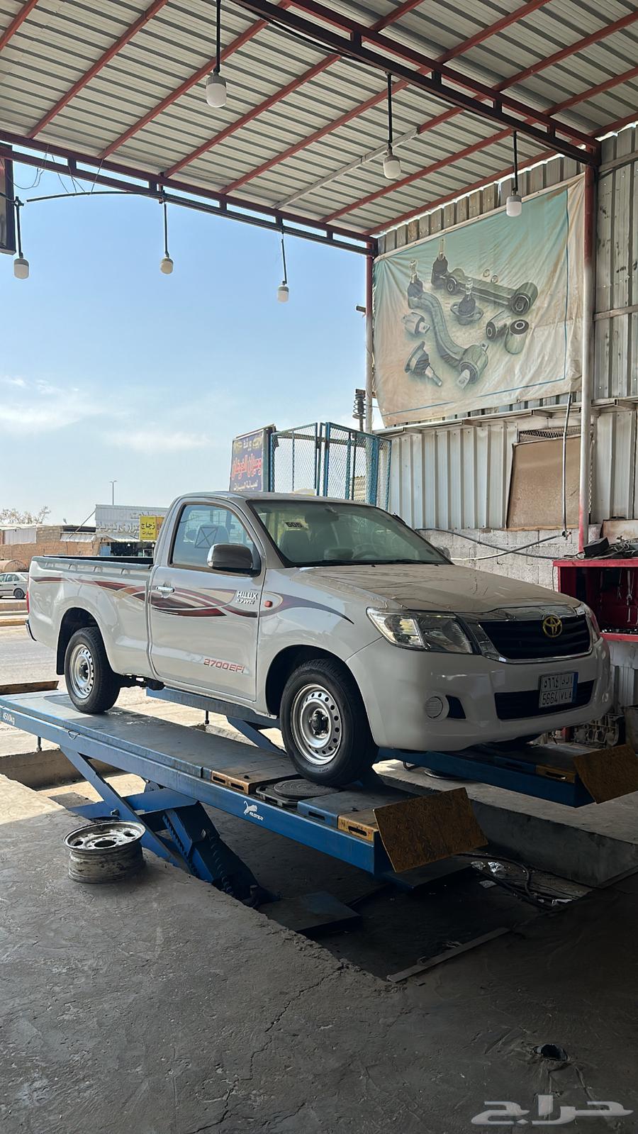 هايلوكس 2013 بدل ب ربع64453270410626114