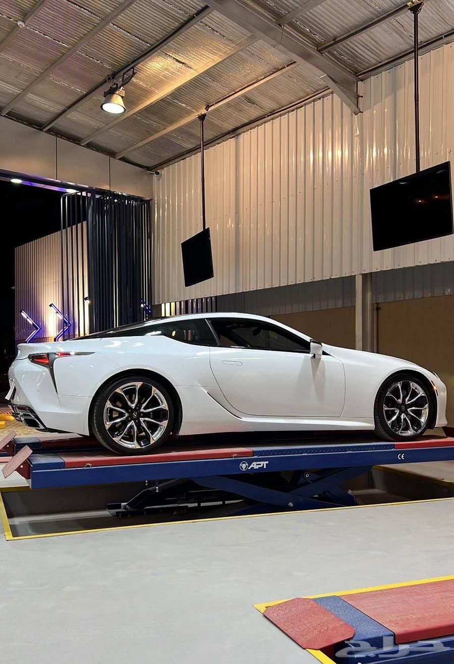 Two-column and four-column forklift with two years warranty64464646643459110