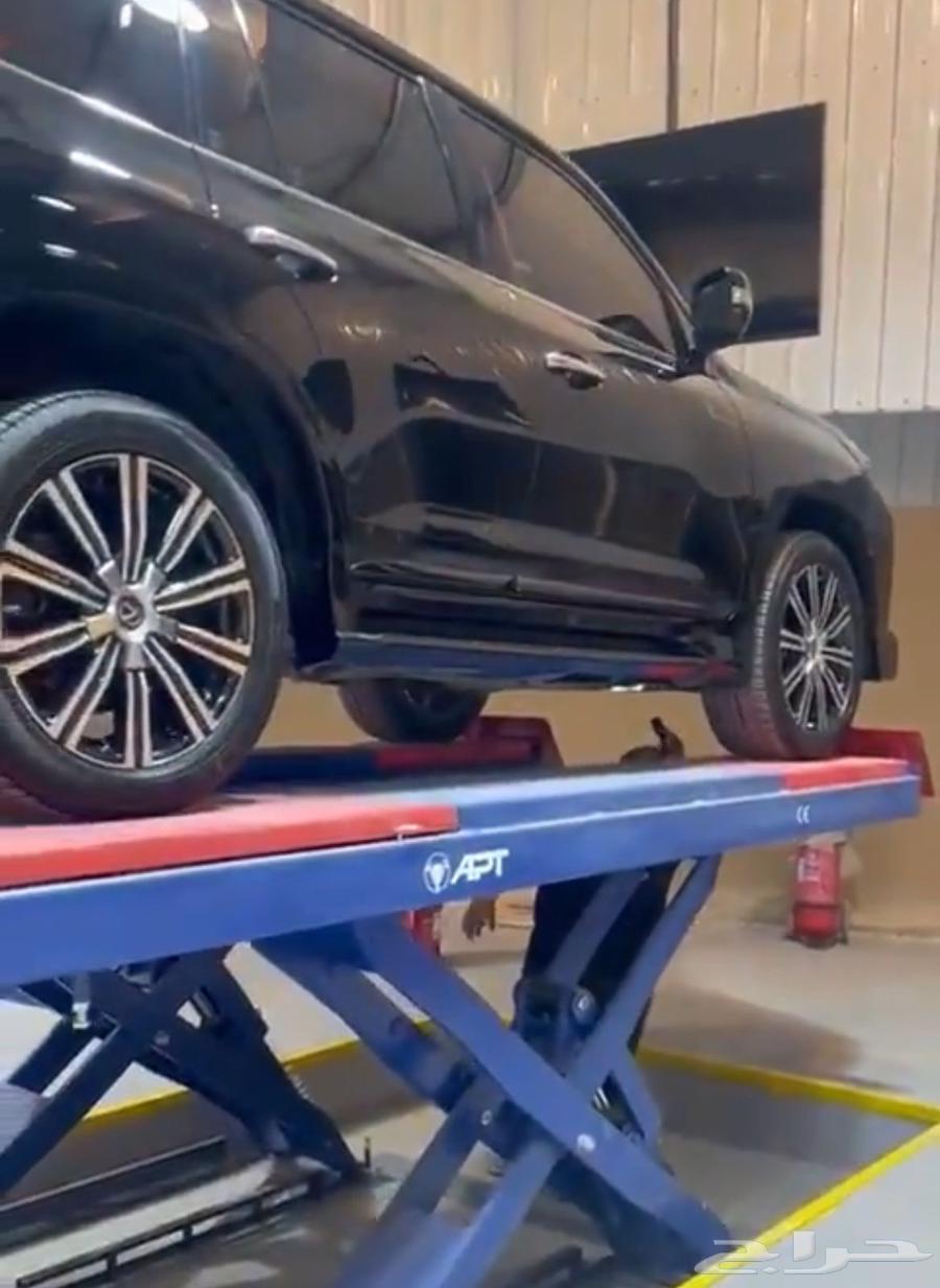 Two-column and four-column forklift with two years warranty64464646643459111