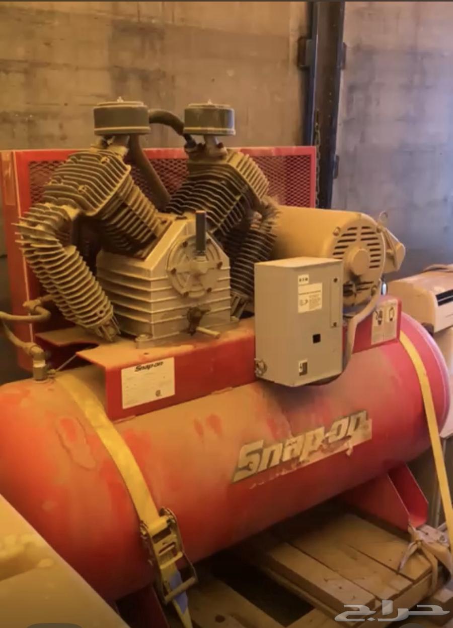 New air compressor, never used, large size, can operate a full workshop64452468994433110