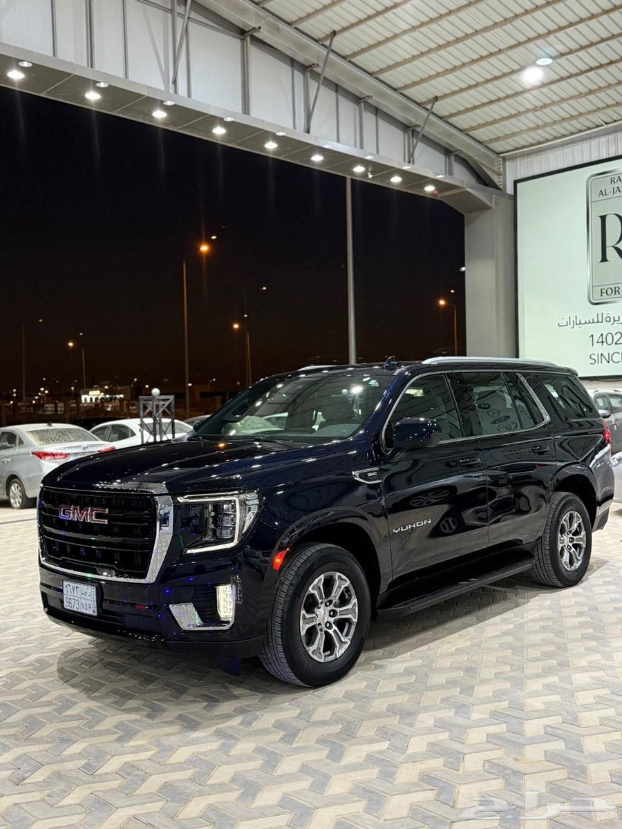 GMC Yukon 2023 - Black, Gray, and Navy64459603522306110