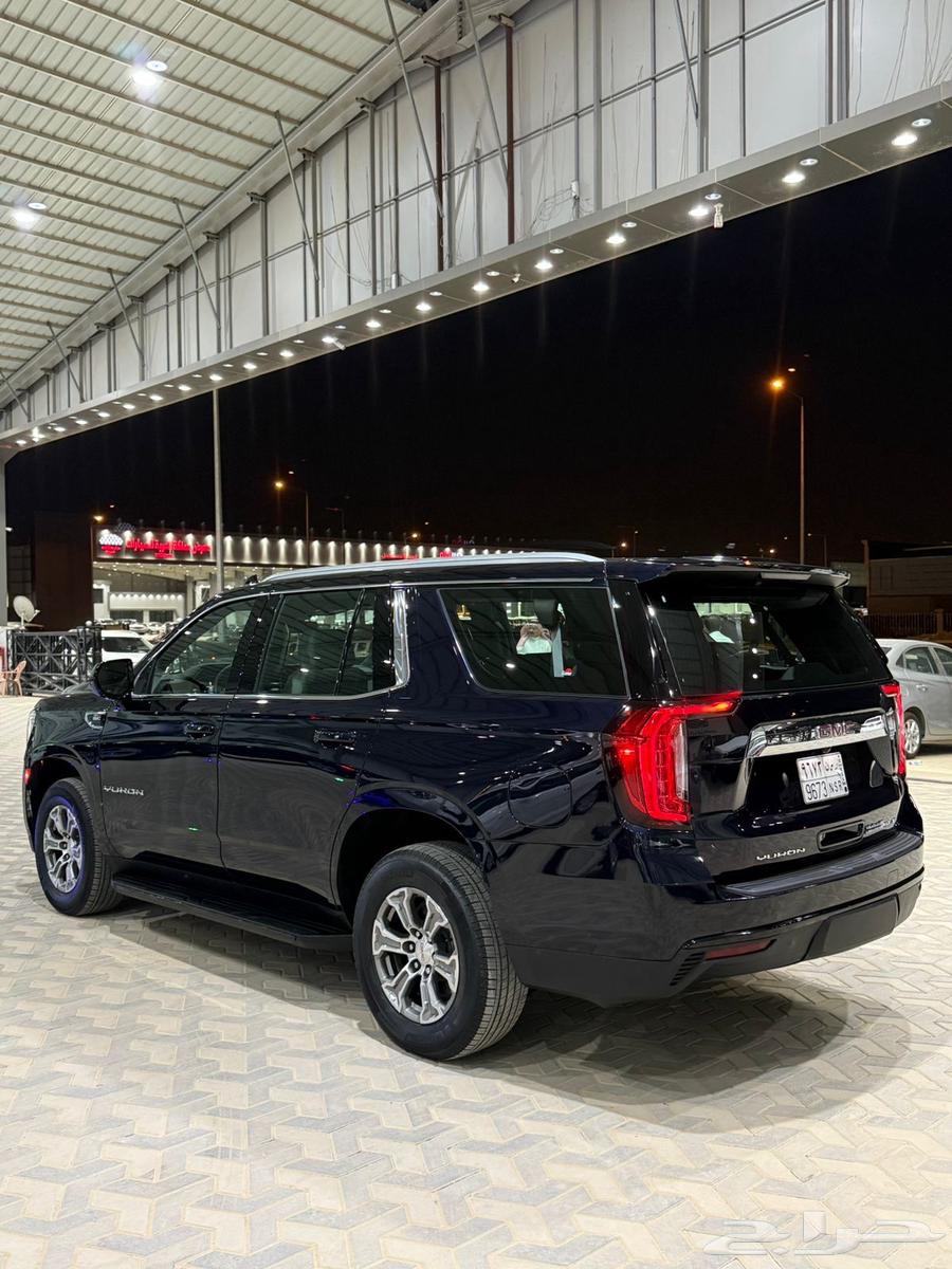 GMC Yukon 2023 - Black, Gray, and Navy64459603522306112