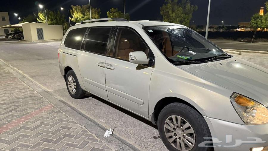 كيا كرنفال 2014 شبه جديد ثاني مالك64465716931074110