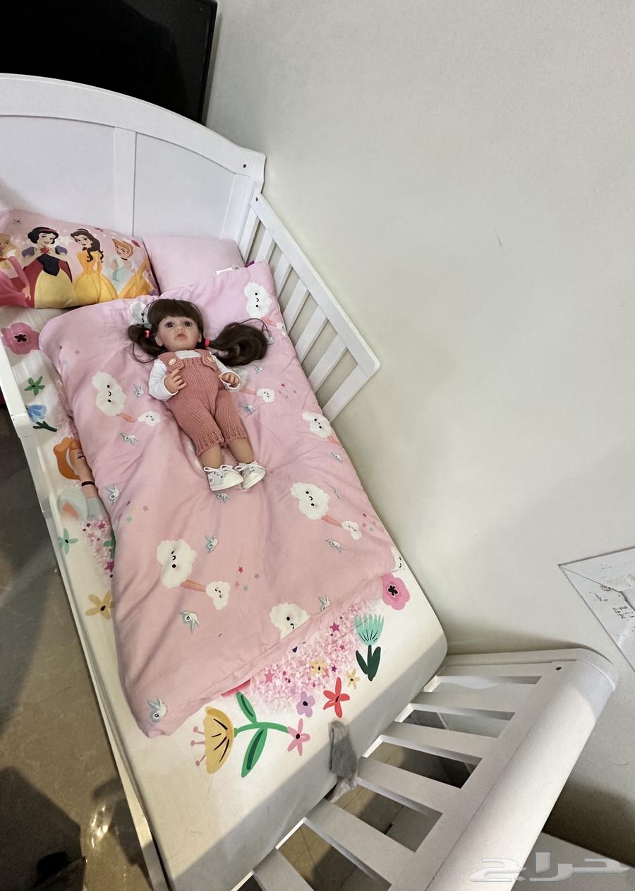 Urgent sale of a crib with mattress at an attractive discounted price64321166707586110