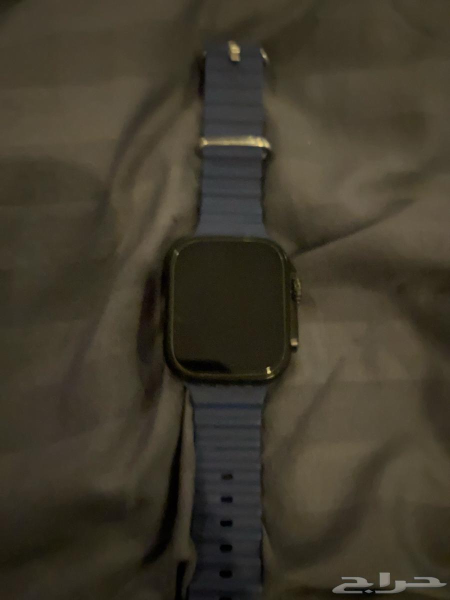 Electronic watch with hidden camera64318346935171110