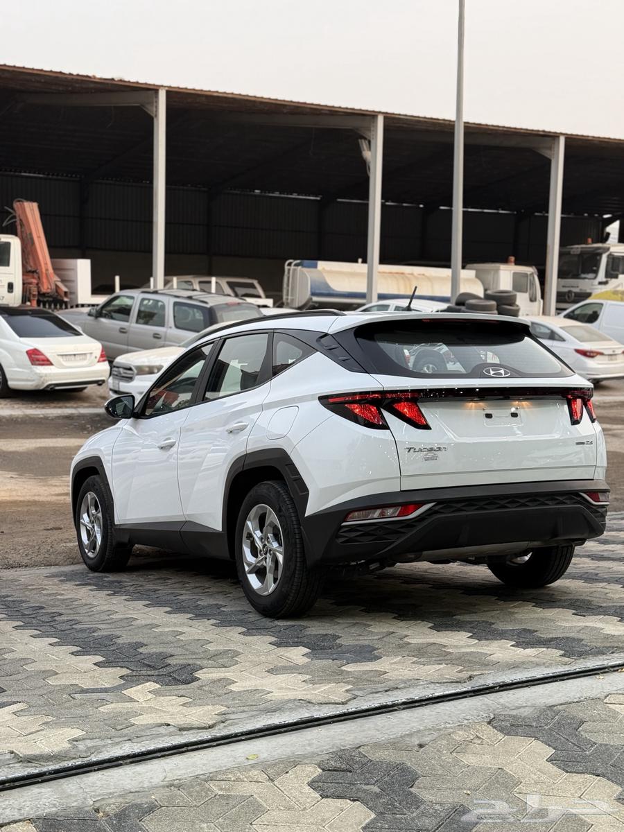 هونداي توسان 2022 دفع رباعي ( محرك كبير بنزين ) عداد 8 الاف64459229249154114