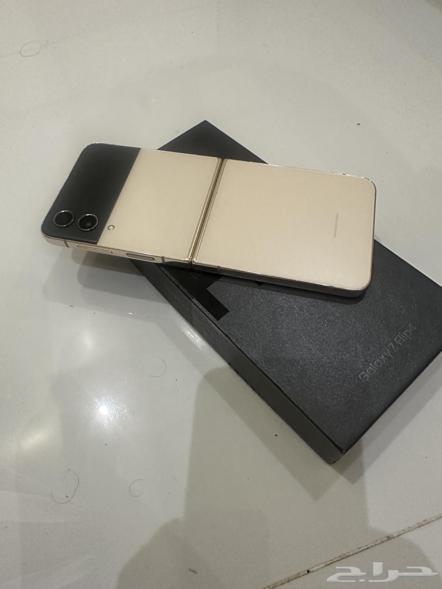 سامسونج فليب 4 flip64318984231809110
